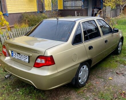 Желтый Дэу Нексия, объемом двигателя 1.5 л и пробегом 125 тыс. км за 2350 $, фото 2 на Automoto.ua
