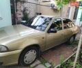 Желтый Дэу Нексия, объемом двигателя 1.5 л и пробегом 240 тыс. км за 2600 $, фото 1 на Automoto.ua