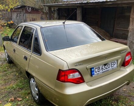 Желтый Дэу Нексия, объемом двигателя 1.5 л и пробегом 125 тыс. км за 2350 $, фото 3 на Automoto.ua