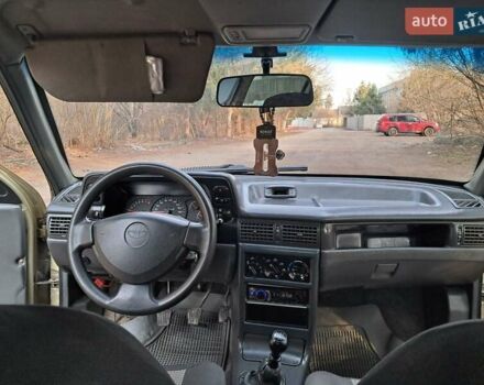 Жовтий Деу Нексія, об'ємом двигуна 1.5 л та пробігом 205 тис. км за 1399 $, фото 31 на Automoto.ua