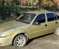 Желтый Дэу Нексия, объемом двигателя 1.5 л и пробегом 194 тыс. км за 2800 $, фото 1 на Automoto.ua