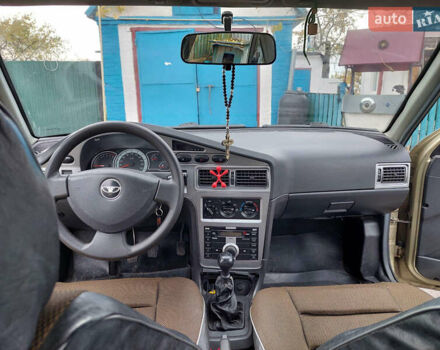 Жовтий Деу Нексія, об'ємом двигуна 1.6 л та пробігом 60 тис. км за 3350 $, фото 11 на Automoto.ua