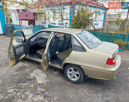 Жовтий Деу Нексія, об'ємом двигуна 1.6 л та пробігом 60 тис. км за 3350 $, фото 7 на Automoto.ua