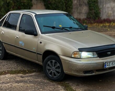Деу Нексія 1996 у Кривому Розі на Automoto.ua Жовтий Деу Нексія, об'ємом двигуна 1.5 л та пробігом 204 тис. км за 1000 $, фото 1 на Automoto.ua