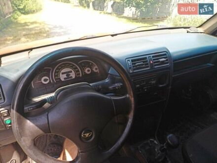 Деу Нексія 1998 у Дніпро (Дніпропетровську) на Automoto.ua Жовтий Деу Нексія, об'ємом двигуна 2 л та пробігом 319 тис. км за 1976 $, фото 1 на Automoto.ua