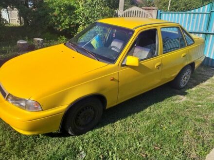 Дэу Нексия 1998 в Макарове на Automoto.ua Желтый Дэу Нексия, объемом двигателя 0 л и пробегом 58 тыс. км за 1200 $, фото 1 на Automoto.ua
