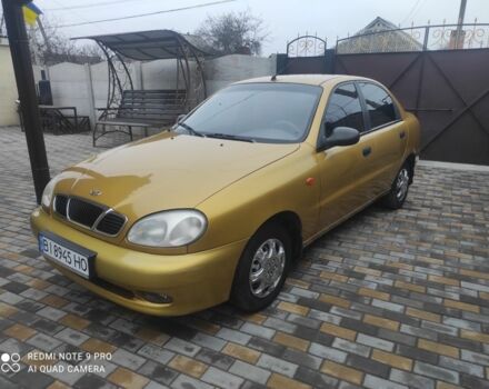 Желтый Дэу Нексия, объемом двигателя 1.5 л и пробегом 230 тыс. км за 2500 $, фото 1 на Automoto.ua