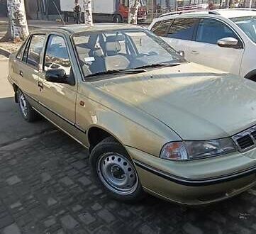 Дэу Нексия 2005 в Павлограде на Automoto.ua Желтый Дэу Нексия, объемом двигателя 1.5 л и пробегом 13 тыс. км за 3500 $, фото 1 на Automoto.ua
