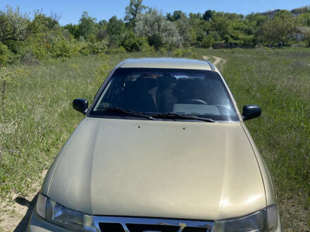 Деу Нексія 2007 у Александрие на Automoto.ua Жовтий Деу Нексія, об'ємом двигуна 1.5 л та пробігом 150 тис. км за 2950 $, фото 1 на Automoto.ua