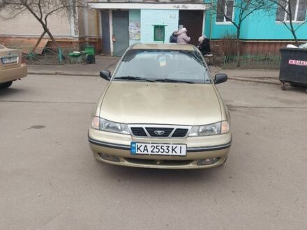 Желтый Дэу Нексия, объемом двигателя 1.5 л и пробегом 260 тыс. км за 2100 $, фото 1 на Automoto.ua