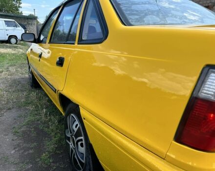 Жовтий Деу Нексія, об'ємом двигуна 0 л та пробігом 300 тис. км за 1550 $, фото 1 на Automoto.ua