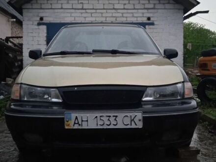 Деу Нексія 2007 у Краматорске на Automoto.ua Жовтий Деу Нексія, об'ємом двигуна 1.5 л та пробігом 300 тис. км за 1328 $, фото 1 на Automoto.ua