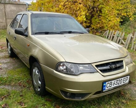 Желтый Дэу Нексия, объемом двигателя 1.5 л и пробегом 125 тыс. км за 2350 $, фото 1 на Automoto.ua