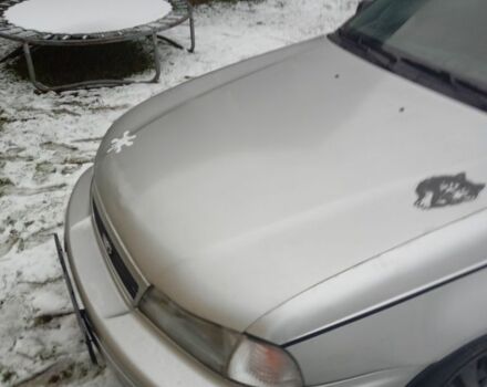 Серый Дэу Нексия, объемом двигателя 1.5 л и пробегом 300 тыс. км за 500 $, фото 3 на Automoto.ua