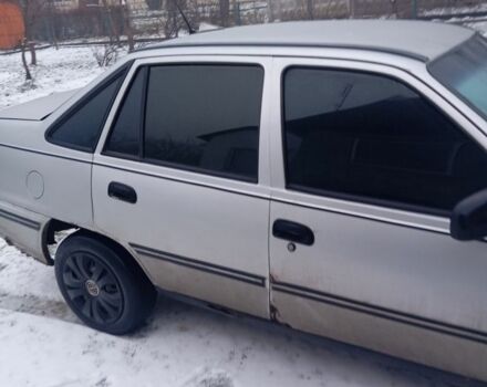 Серый Дэу Нексия, объемом двигателя 1.5 л и пробегом 300 тыс. км за 500 $, фото 6 на Automoto.ua