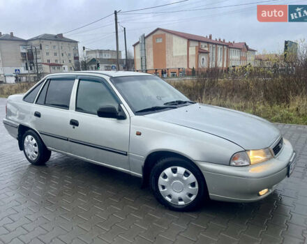 Серый Дэу Нексия, объемом двигателя 1.5 л и пробегом 269 тыс. км за 1950 $, фото 2 на Automoto.ua