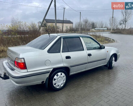 Серый Дэу Нексия, объемом двигателя 1.5 л и пробегом 269 тыс. км за 1950 $, фото 4 на Automoto.ua