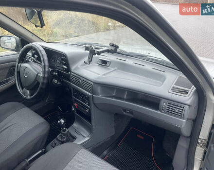 Серый Дэу Нексия, объемом двигателя 1.5 л и пробегом 269 тыс. км за 1950 $, фото 18 на Automoto.ua