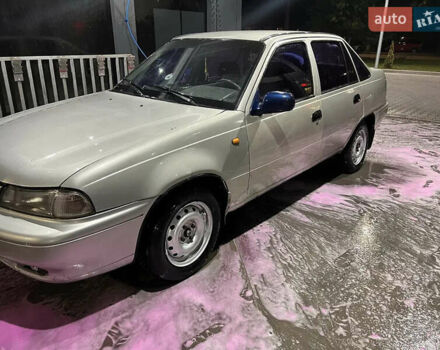 Серый Дэу Нексия, объемом двигателя 1.5 л и пробегом 320 тыс. км за 1350 $, фото 3 на Automoto.ua