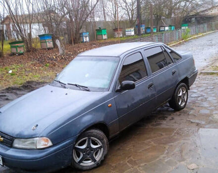 Серый Дэу Нексия, объемом двигателя 1.5 л и пробегом 300 тыс. км за 1250 $, фото 2 на Automoto.ua