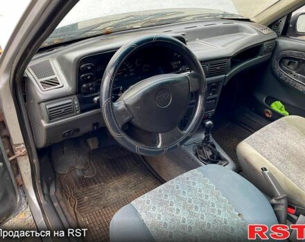 Серый Дэу Нексия, объемом двигателя 1.5 л и пробегом 233 тыс. км за 999 $, фото 4 на Automoto.ua