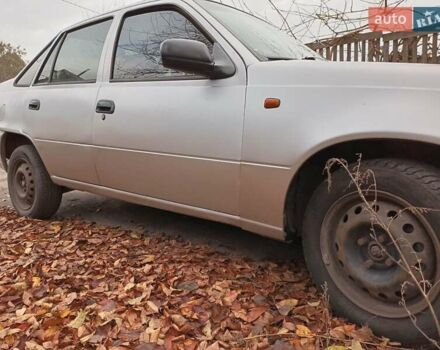 Серый Дэу Нексия, объемом двигателя 1.5 л и пробегом 350 тыс. км за 1900 $, фото 2 на Automoto.ua