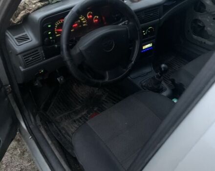 Серый Дэу Нексия, объемом двигателя 1.5 л и пробегом 200 тыс. км за 1118 $, фото 3 на Automoto.ua