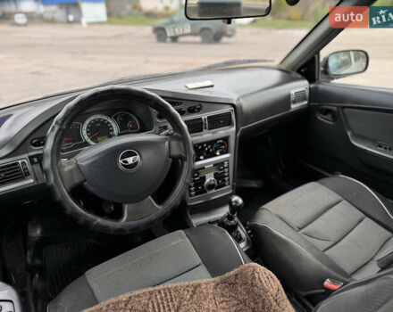 Деу Нексія 2008 у Верхнеднепровске на Automoto.ua Сірий Деу Нексія, об'ємом двигуна 1.5 л та пробігом 200 тис. км за 1700 $, фото 5 на Automoto.ua