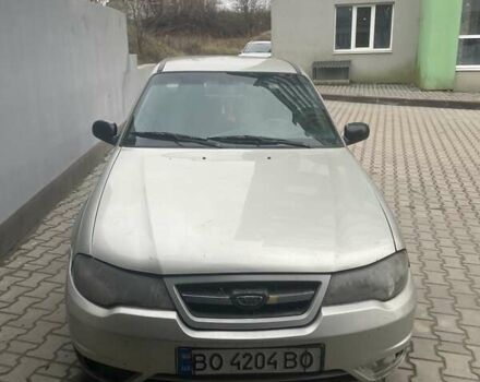 Сірий Деу Нексія, об'ємом двигуна 1.5 л та пробігом 152 тис. км за 2000 $, фото 4 на Automoto.ua