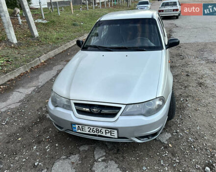 Сірий Деу Нексія, об'ємом двигуна 1.5 л та пробігом 212 тис. км за 2000 $, фото 1 на Automoto.ua