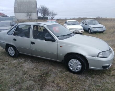 Серый Дэу Нексия, объемом двигателя 1.5 л и пробегом 170 тыс. км за 1600 $, фото 3 на Automoto.ua