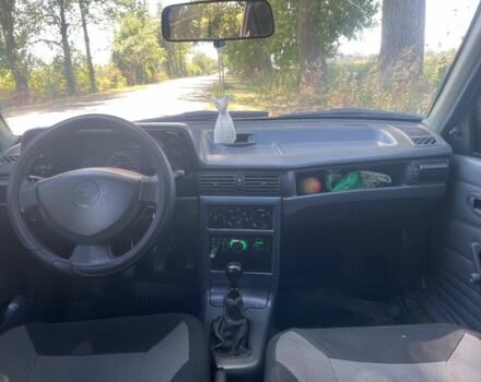 Серый Дэу Нексия, объемом двигателя 1.5 л и пробегом 180 тыс. км за 1850 $, фото 7 на Automoto.ua