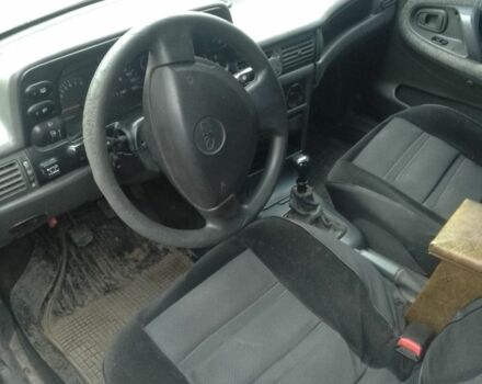 Серый Дэу Нексия, объемом двигателя 1.5 л и пробегом 288 тыс. км за 592 $, фото 6 на Automoto.ua