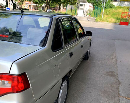 Сірий Деу Нексія, об'ємом двигуна 1.5 л та пробігом 240 тис. км за 2350 $, фото 2 на Automoto.ua