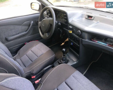 Сірий Деу Нексія, об'ємом двигуна 1.5 л та пробігом 181 тис. км за 2600 $, фото 14 на Automoto.ua