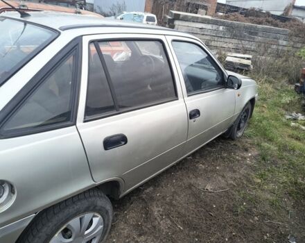 Сірий Деу Нексія, об'ємом двигуна 1.5 л та пробігом 350 тис. км за 1000 $, фото 4 на Automoto.ua