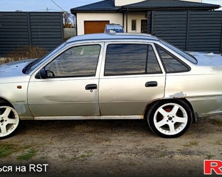 Серый Дэу Нексия, объемом двигателя 1.5 л и пробегом 306 тыс. км за 2300 $, фото 3 на Automoto.ua