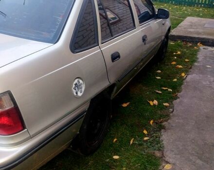 Серый Дэу Нексия, объемом двигателя 1.5 л и пробегом 327 тыс. км за 950 $, фото 4 на Automoto.ua