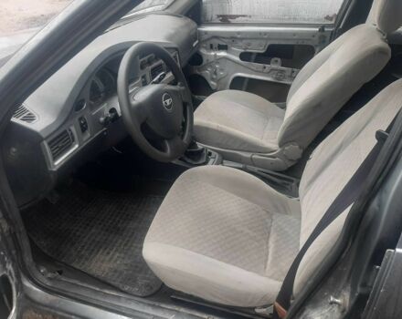 Серый Дэу Нексия, объемом двигателя 0 л и пробегом 200 тыс. км за 399 $, фото 3 на Automoto.ua