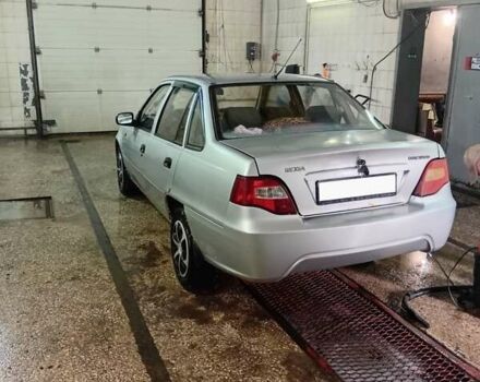 Серый Дэу Нексия, объемом двигателя 1.5 л и пробегом 217 тыс. км за 1700 $, фото 2 на Automoto.ua