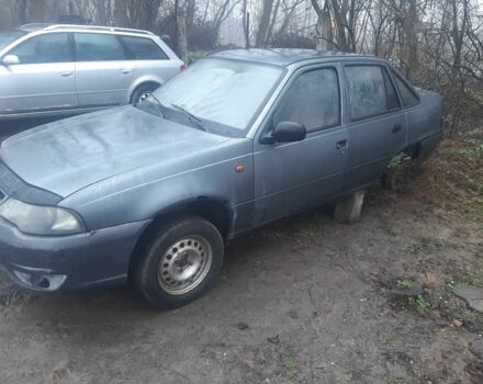 Серый Дэу Нексия, объемом двигателя 0 л и пробегом 200 тыс. км за 399 $, фото 4 на Automoto.ua