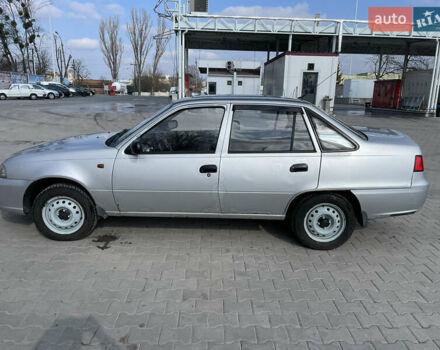 Серый Дэу Нексия, объемом двигателя 1.6 л и пробегом 185 тыс. км за 1600 $, фото 4 на Automoto.ua