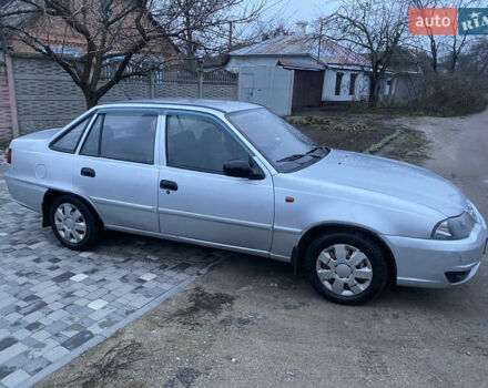 Серый Дэу Нексия, объемом двигателя 1.5 л и пробегом 195 тыс. км за 1750 $, фото 1 на Automoto.ua