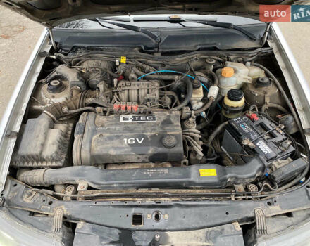 Сірий Деу Нексія, об'ємом двигуна 1.6 л та пробігом 212 тис. км за 1500 $, фото 12 на Automoto.ua