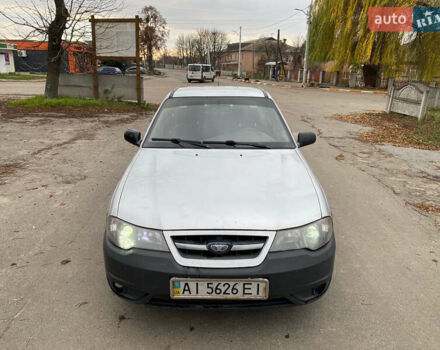 Сірий Деу Нексія, об'ємом двигуна 1.6 л та пробігом 212 тис. км за 1500 $, фото 2 на Automoto.ua