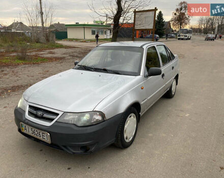 Сірий Деу Нексія, об'ємом двигуна 1.6 л та пробігом 212 тис. км за 1500 $, фото 3 на Automoto.ua