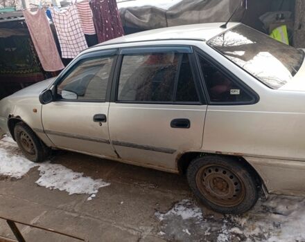 Сірий Деу Нексія, об'ємом двигуна 1.6 л та пробігом 200 тис. км за 949 $, фото 5 на Automoto.ua