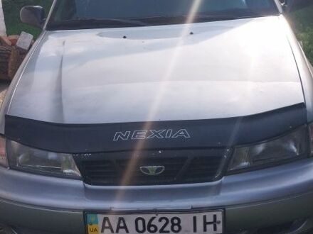 Деу Нексія 1995 у Новоукраинке на Automoto.ua Сірий Деу Нексія, об'ємом двигуна 1.5 л та пробігом 300 тис. км за 723 $, фото 1 на Automoto.ua