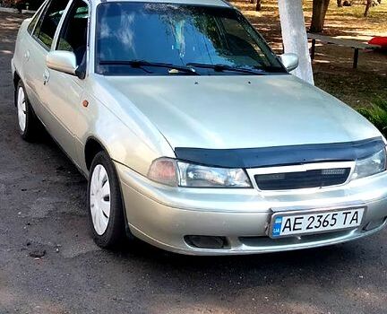 Сірий Деу Нексія, об'ємом двигуна 1.5 л та пробігом 250 тис. км за 1000 $, фото 1 на Automoto.ua