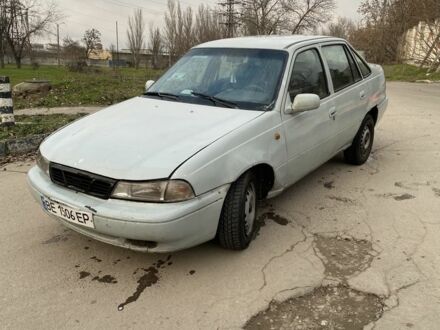 Сірий Деу Нексія, об'ємом двигуна 1.5 л та пробігом 100 тис. км за 905 $, фото 1 на Automoto.ua